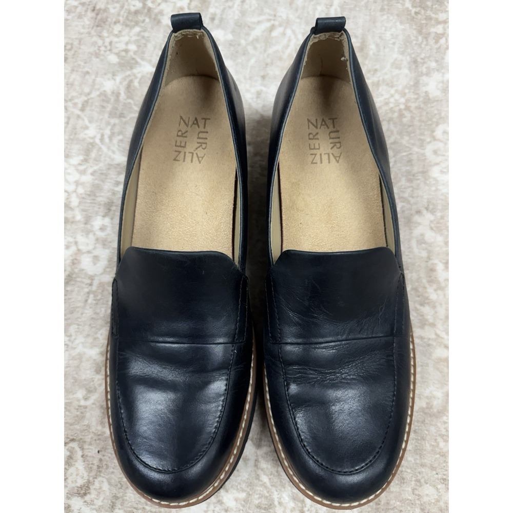 Naturalizer Women's Darry Lug Sole Heeled Loafer Black Leather Classic Preppy